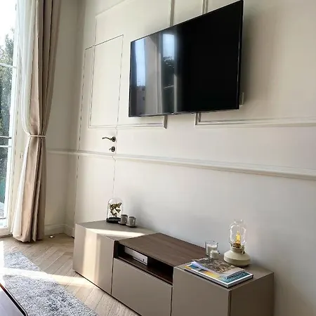 Magnifique Sur Jardin - Vieil 公寓 *